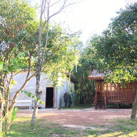 Baan Suan Kru Kob Hotel Ban Ko Maphang Bagian luar foto